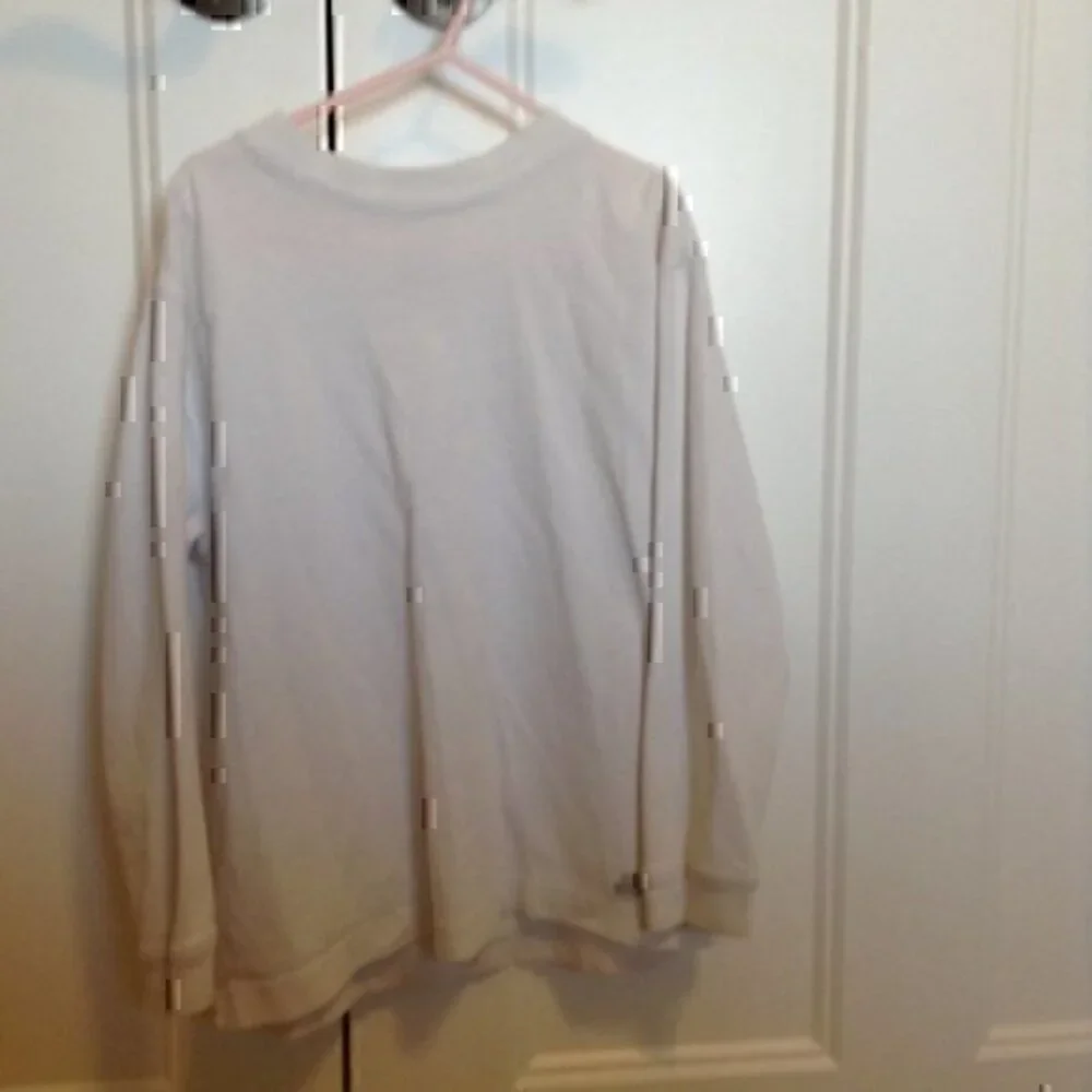 Boys white size small Old Navy long sleeve t